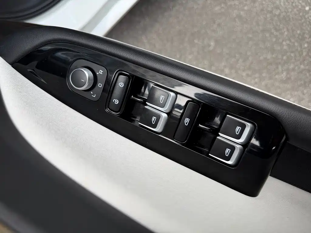 Geely Emgrand L L 2022 1.4T CVT Luxury
