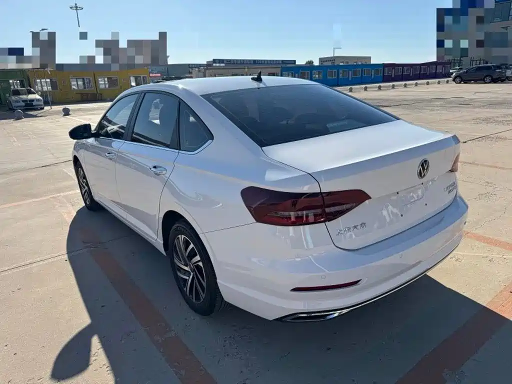Volkswagen Lavida — миниатюра 6