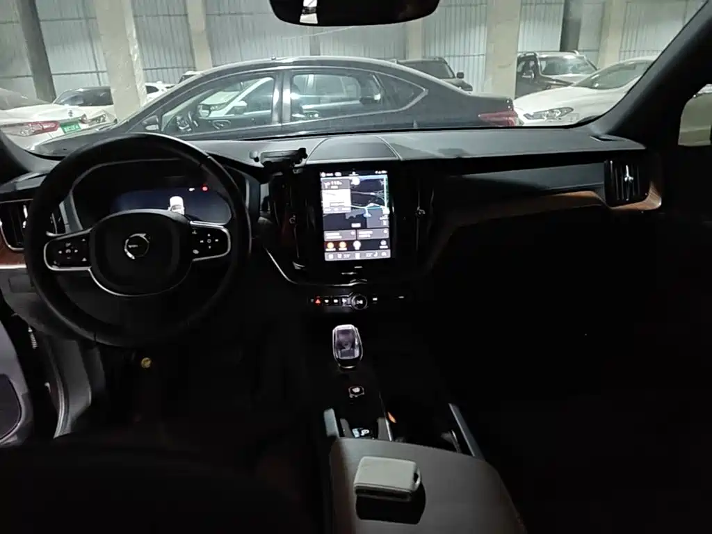 Volvo XC60 — миниатюра 12