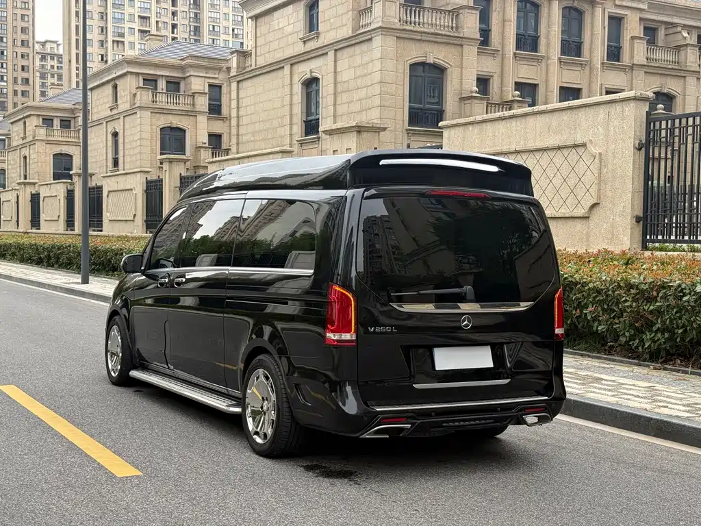 Mercedes-Benz V-Class — миниатюра 6