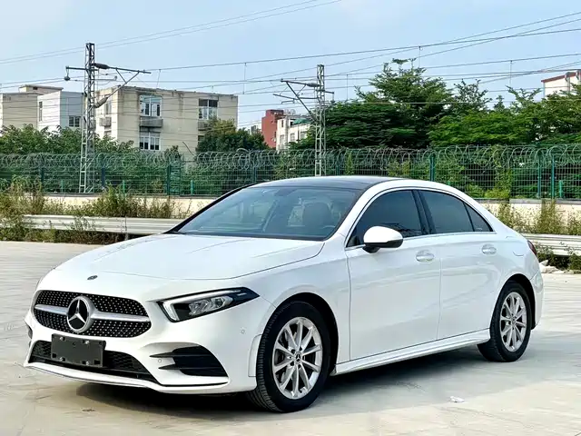 MERCEDES-BENZ  A CLASS 2019