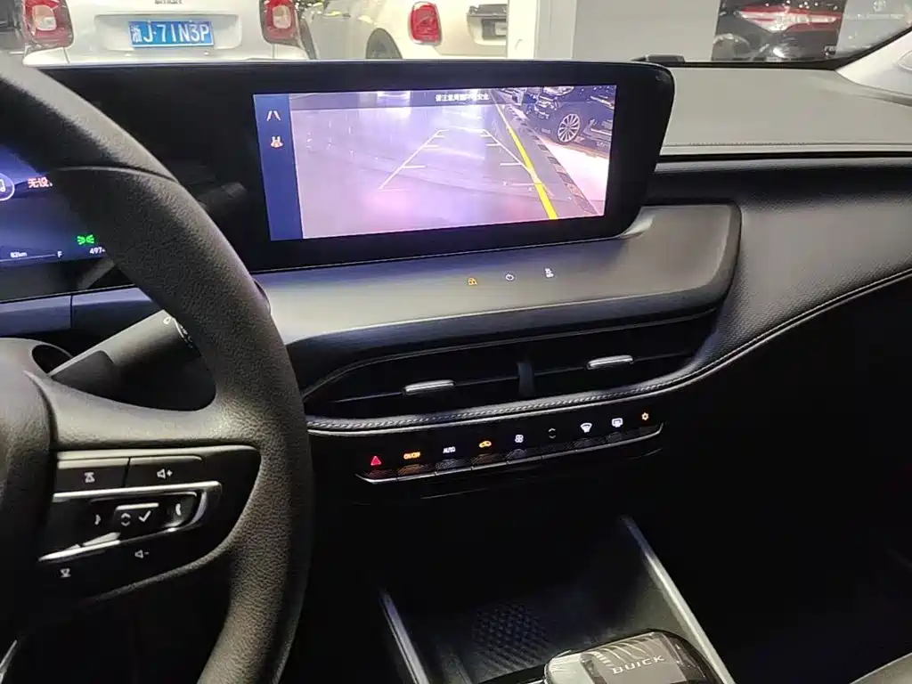 Buick Verano — миниатюра 13