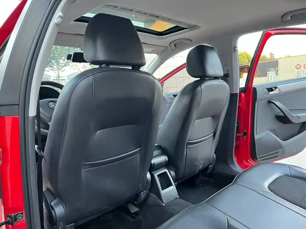 Skoda Rapid Spaceback — миниатюра 9