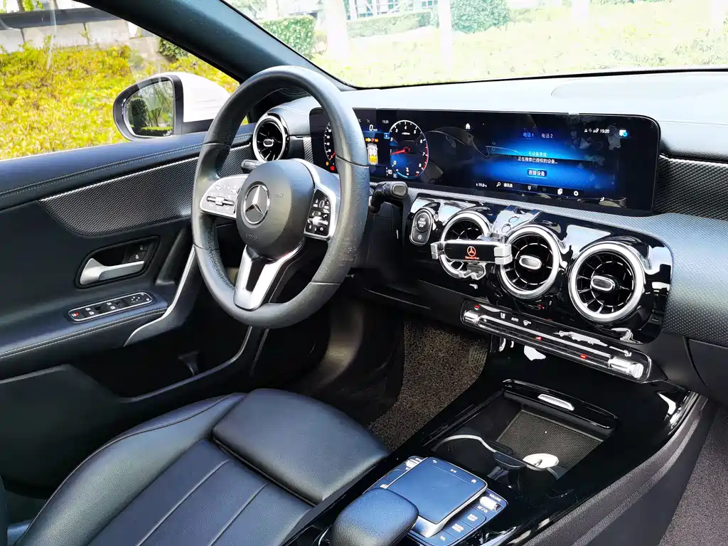 Mercedes-Benz A-Class — миниатюра 14