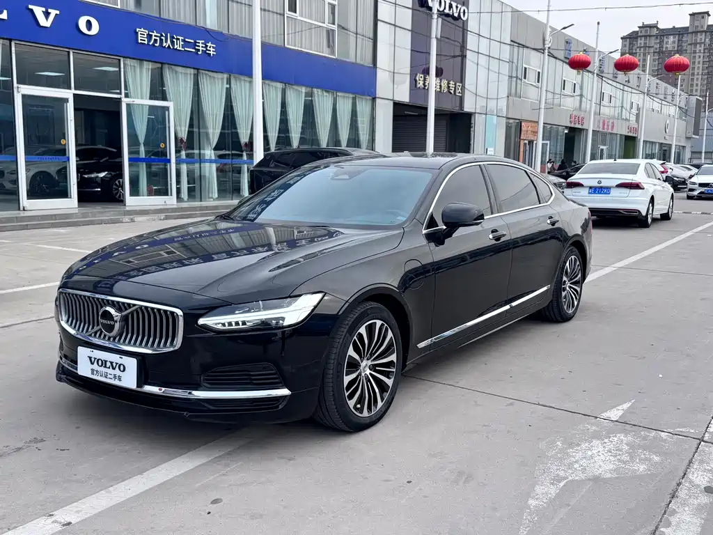 Volvo S90 PHEV 2023