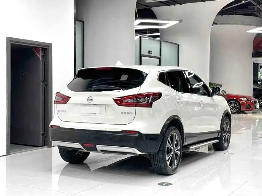 Nissan Qashqai — миниатюра 5