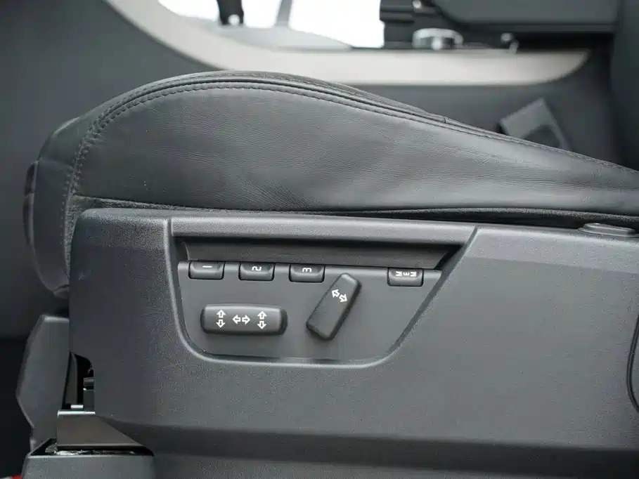 Land Rover Sport — миниатюра 21