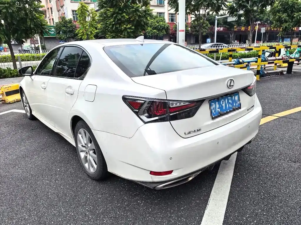 Lexus GS — миниатюра 5