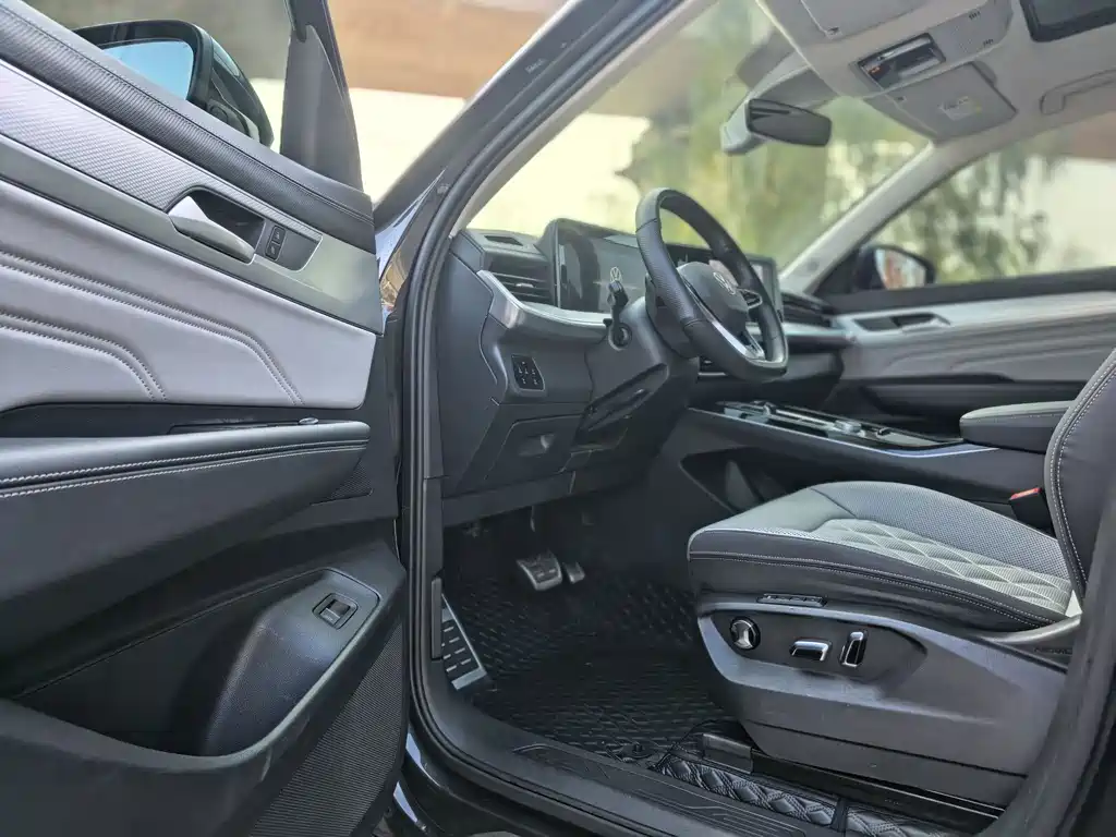 VOLKSWAGEN RANGE PATROL