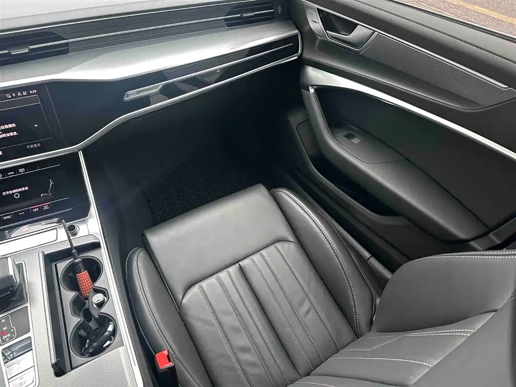 Audi A6L — миниатюра 18