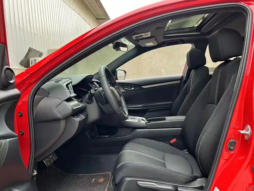 Honda Civic 2021 HATCHBACK 220TURBO CVT