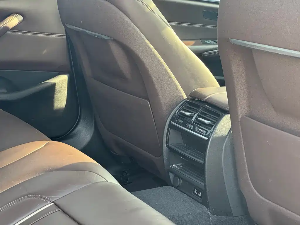 BMW 5 Series New Energy - фото 15
