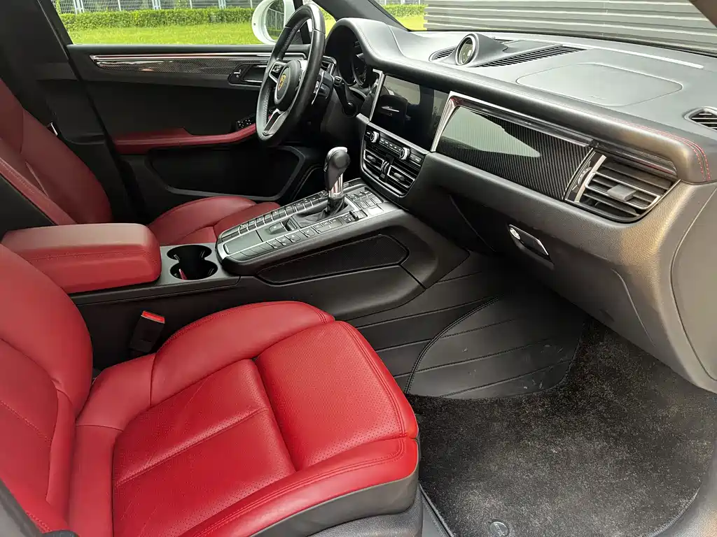 Porsche Macan — миниатюра 13