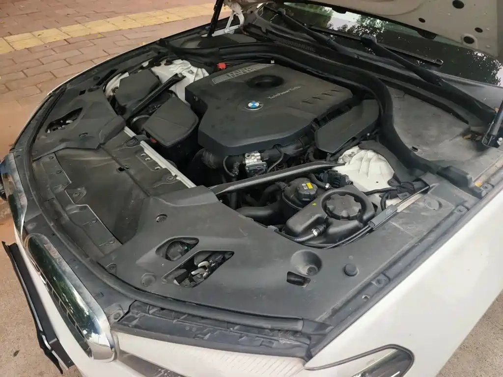 BMW 5 Series — миниатюра 21