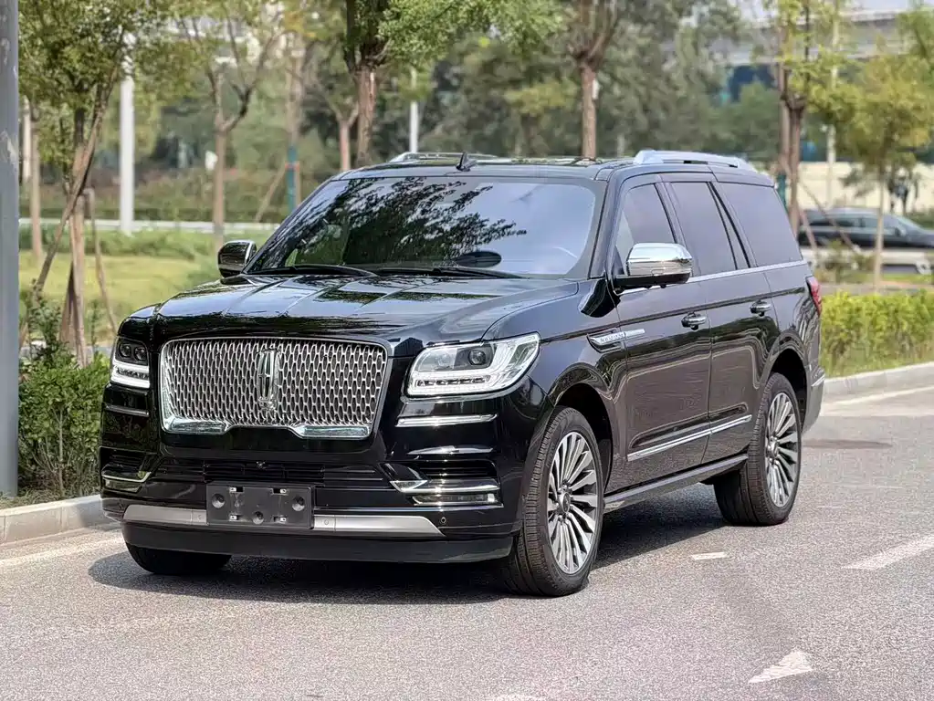 Lincoln Navigator