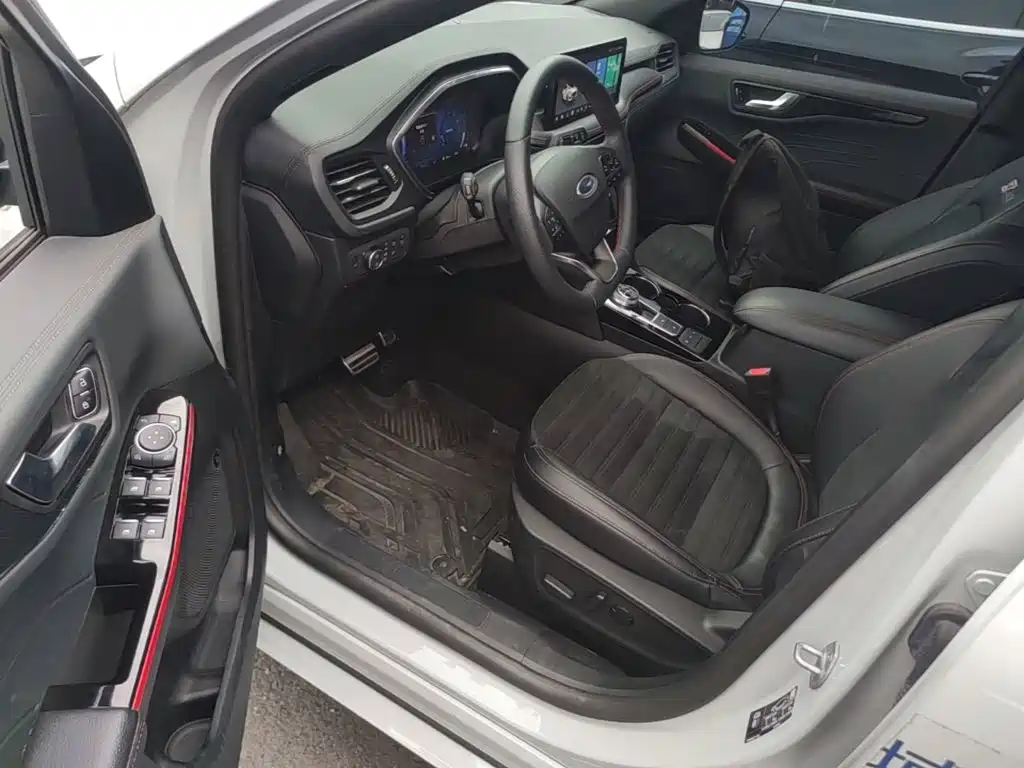 Ford Escape — миниатюра 21