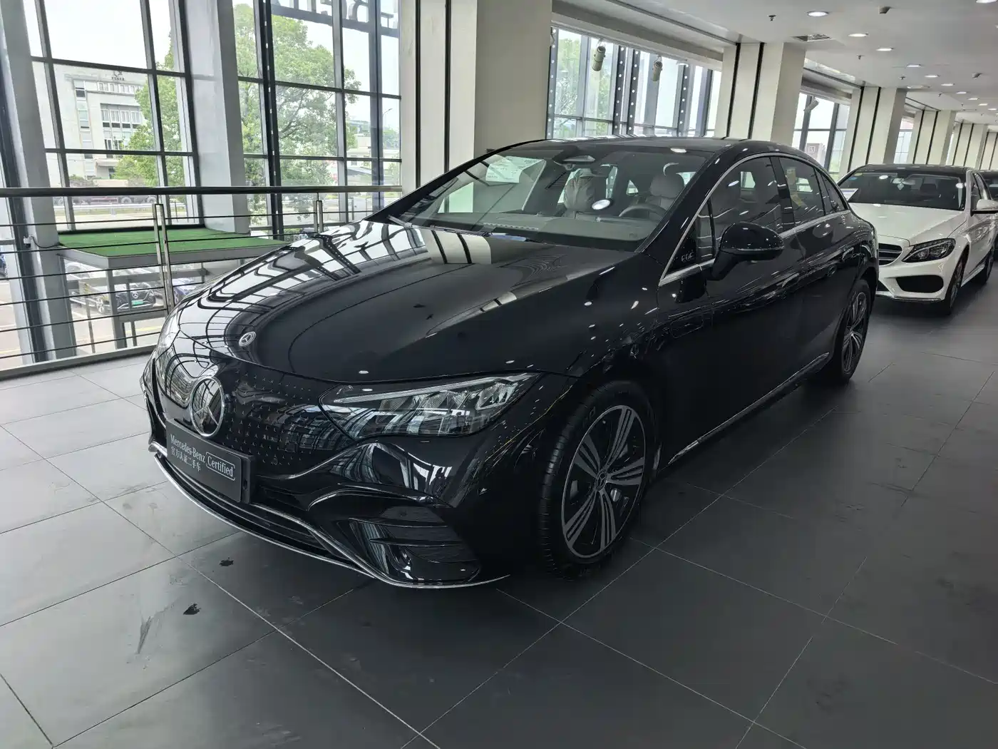 Mercedes-Benz EQE