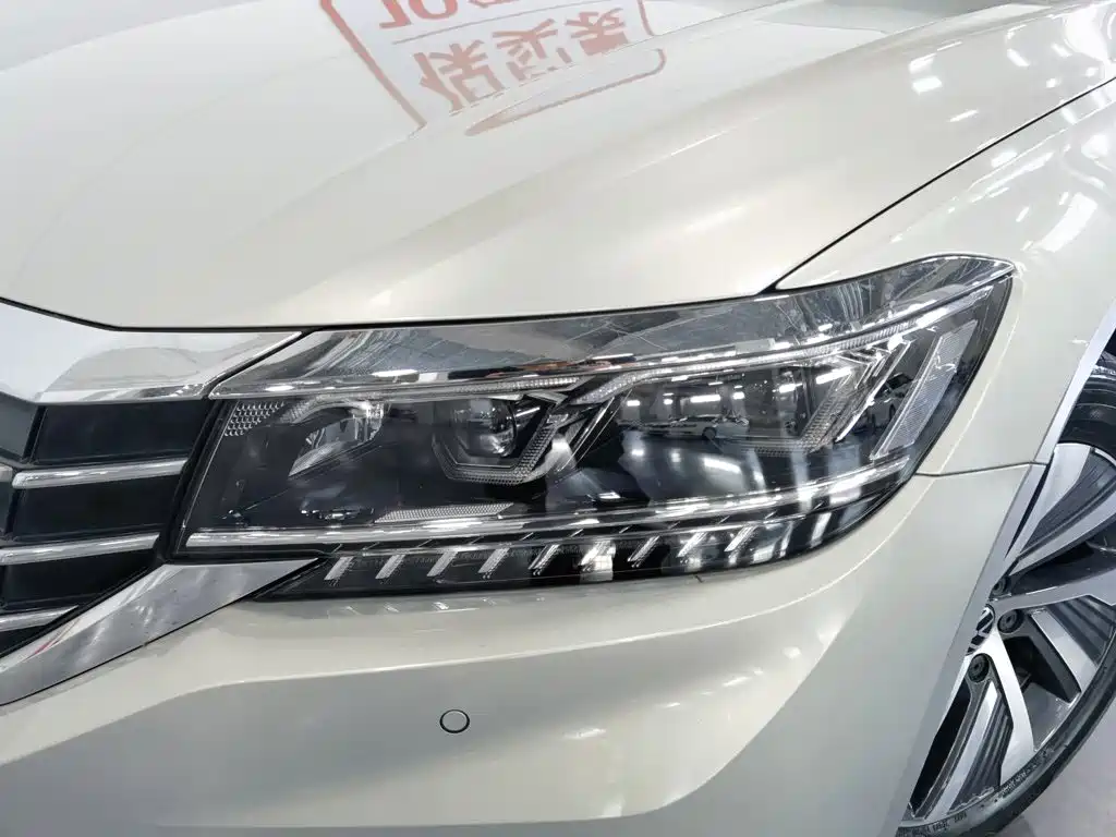 Volkswagen Passat 2020 430PHEV Luxury VI
