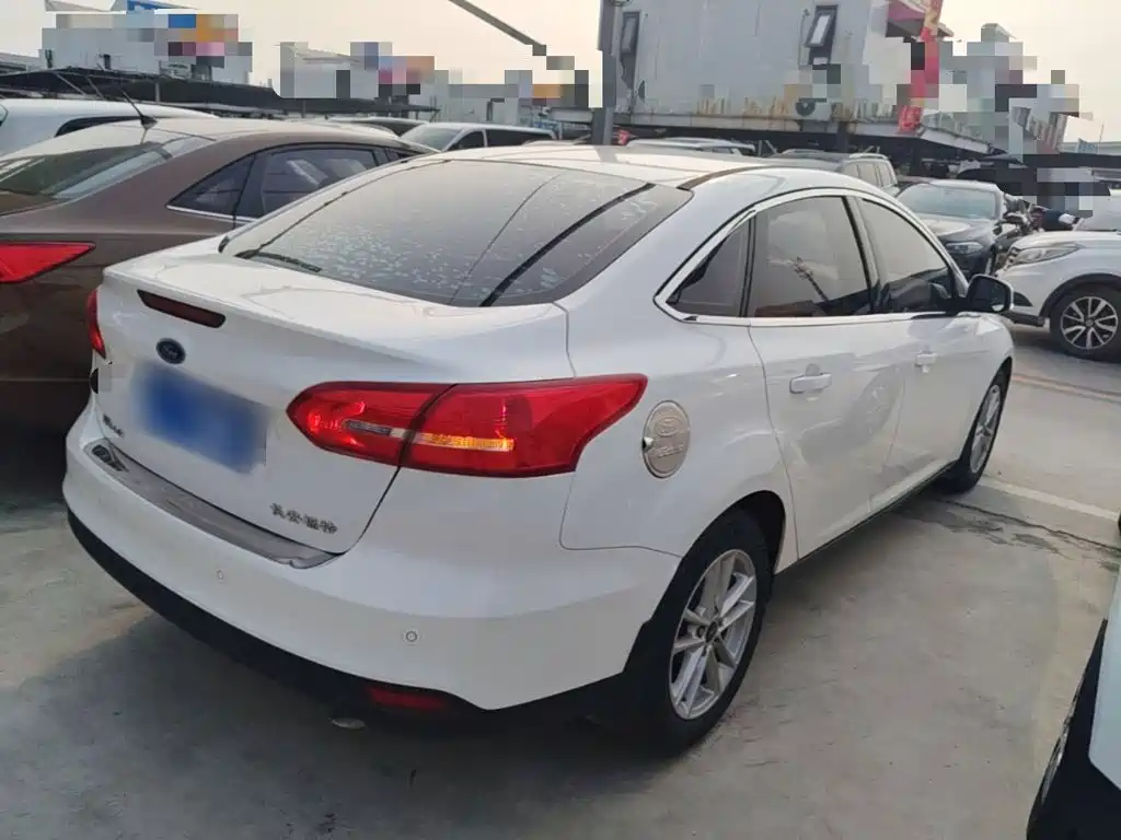 Ford Focus — миниатюра 7