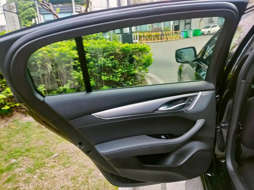 Cadillac CT5 — миниатюра 18