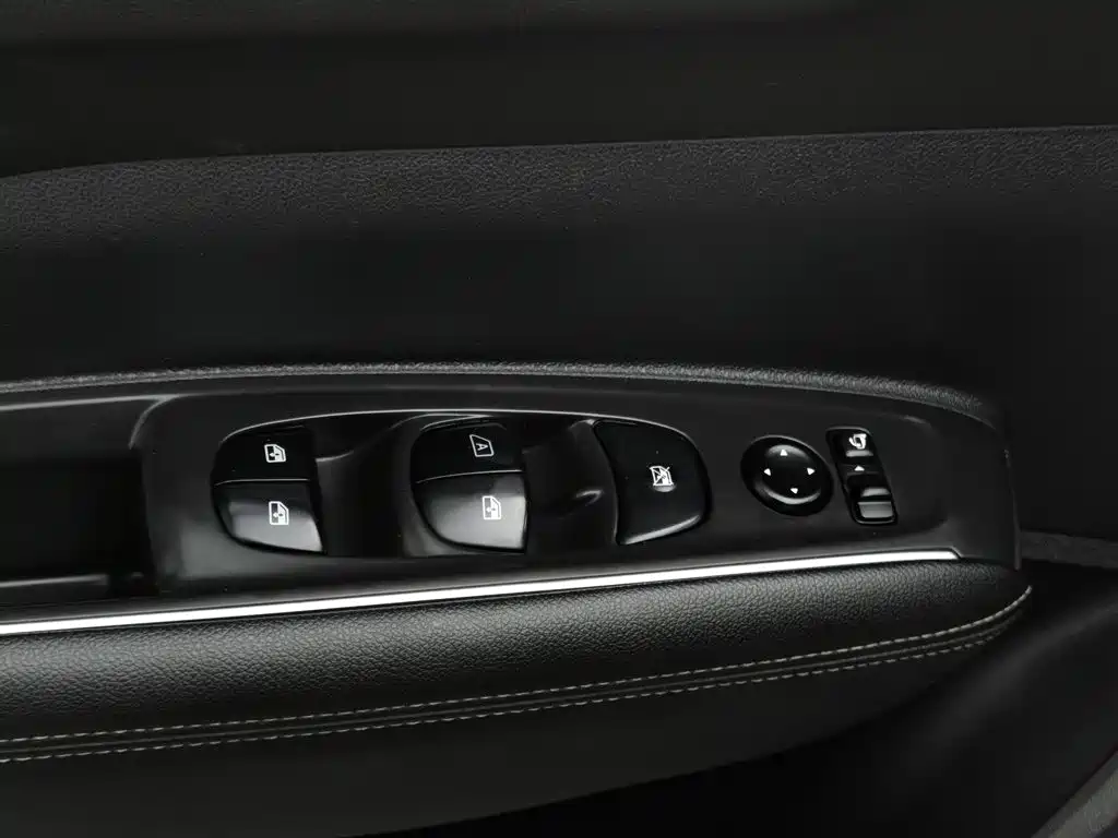 Renault Koleos — миниатюра 9