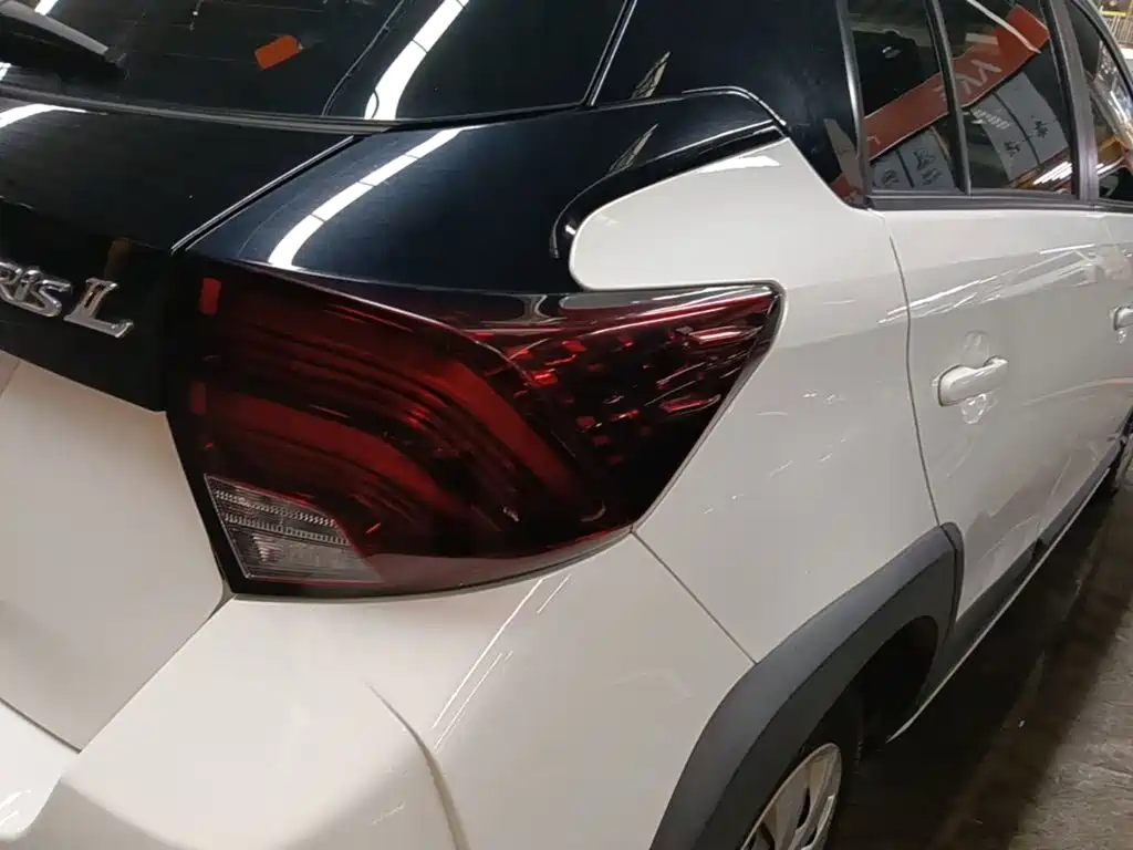 Toyota Yaris L — миниатюра 8