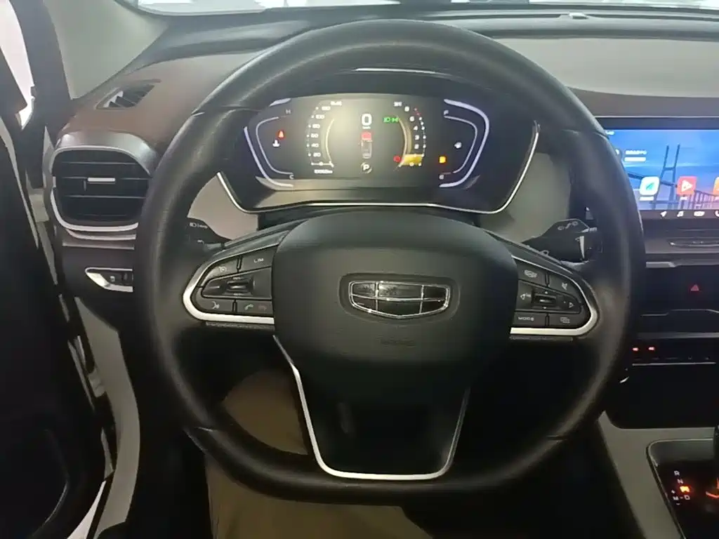 Geely Binyue — миниатюра 11