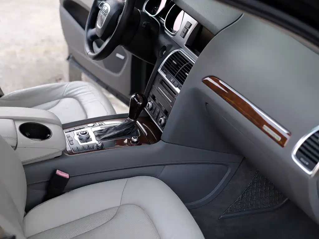 Audi Q7 — миниатюра 36