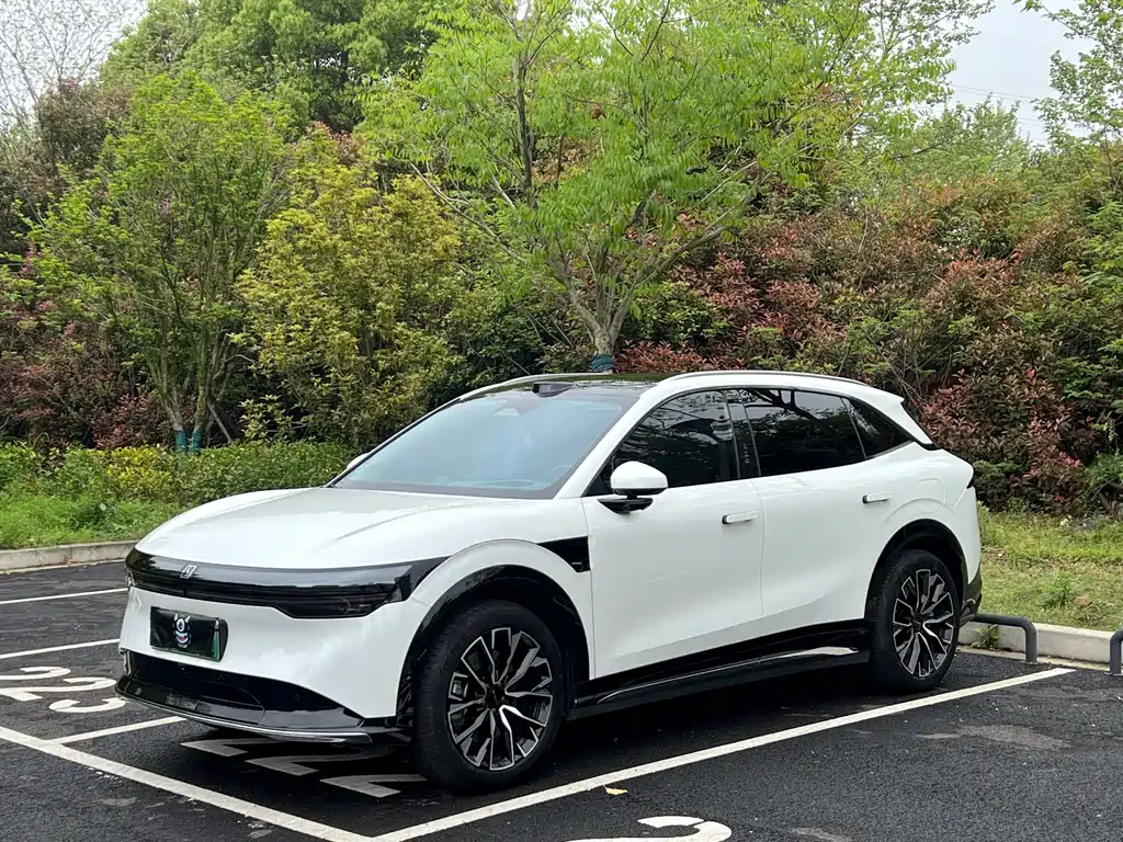 Zeekr 7X 2025