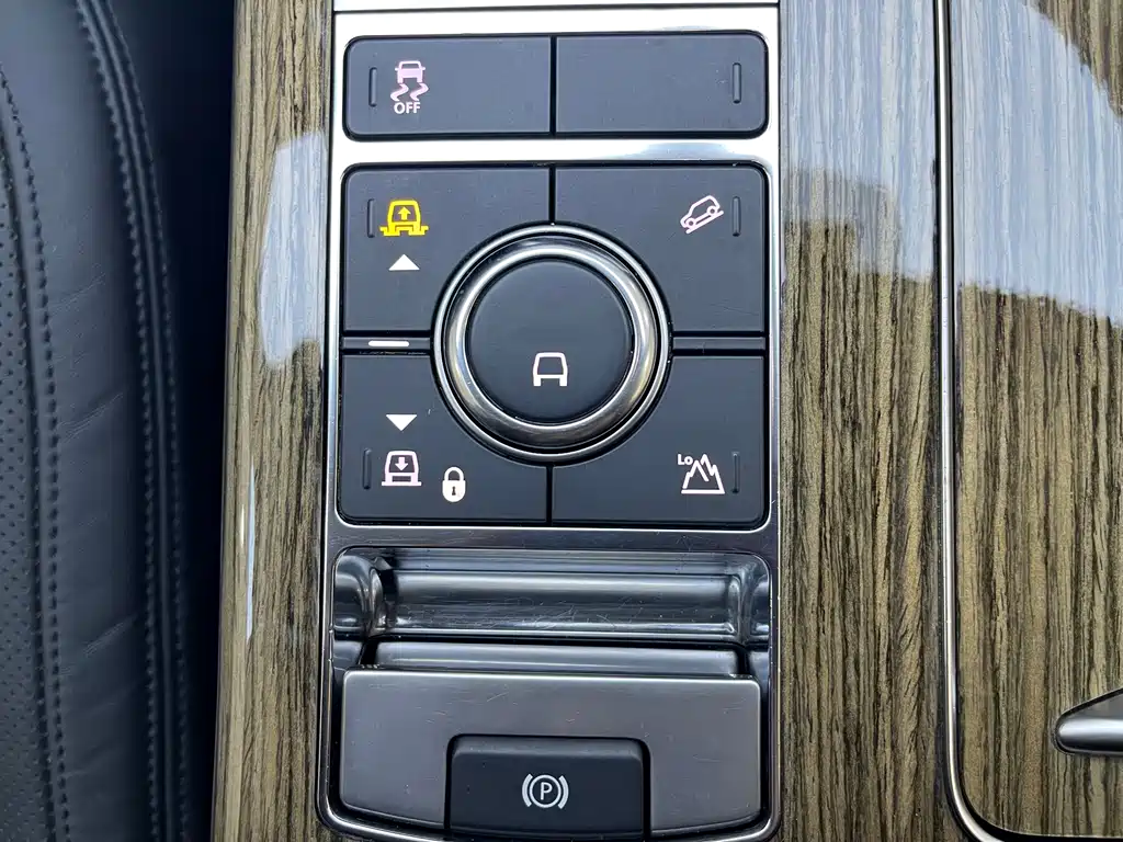 Land Rover Range Rover — миниатюра 18