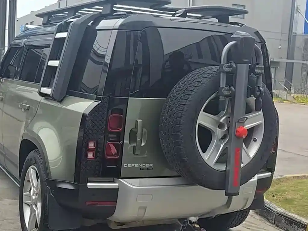 Land Rover Defender — миниатюра 6