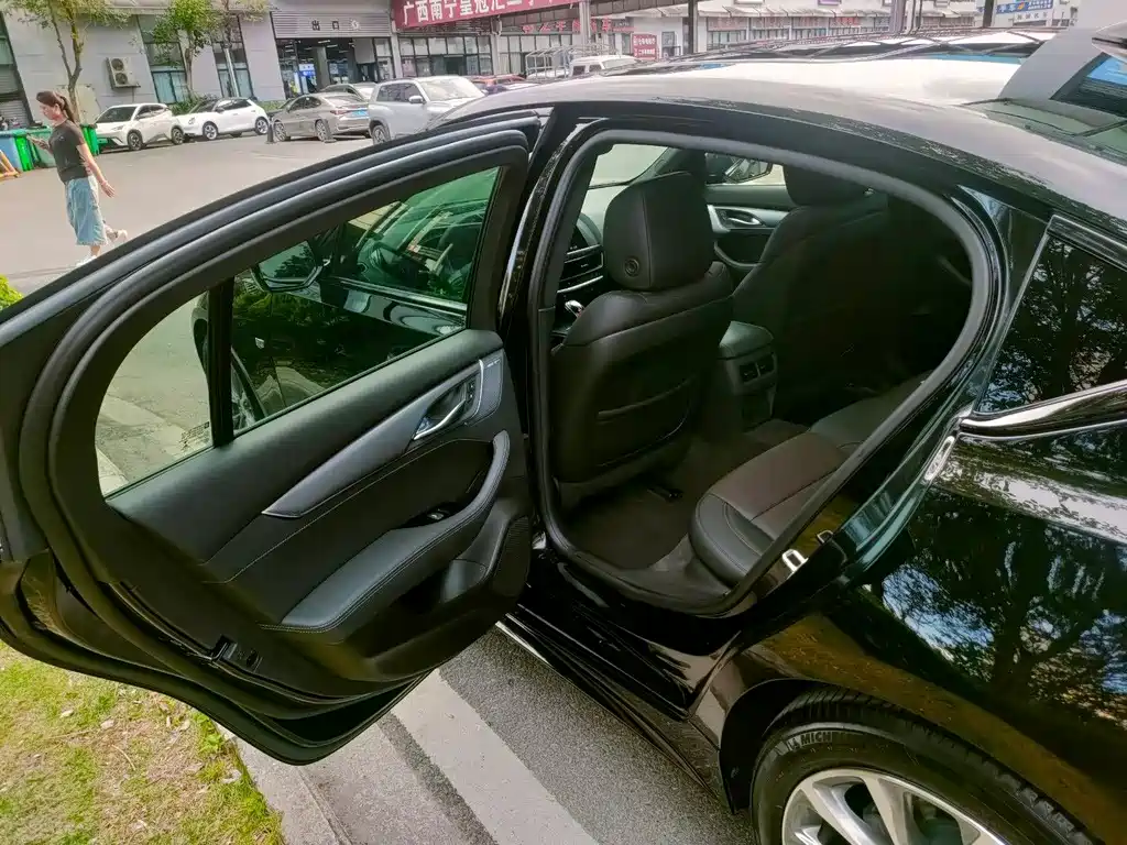 Cadillac CT5 — миниатюра 16