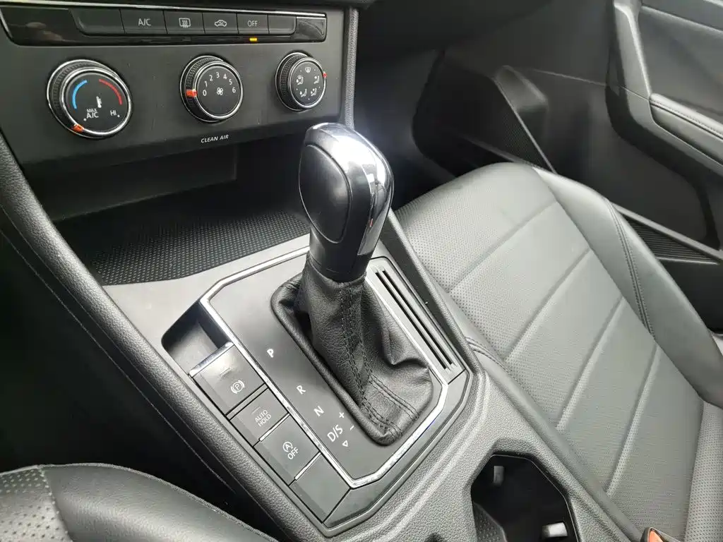 Volkswagen Lavida — миниатюра 13