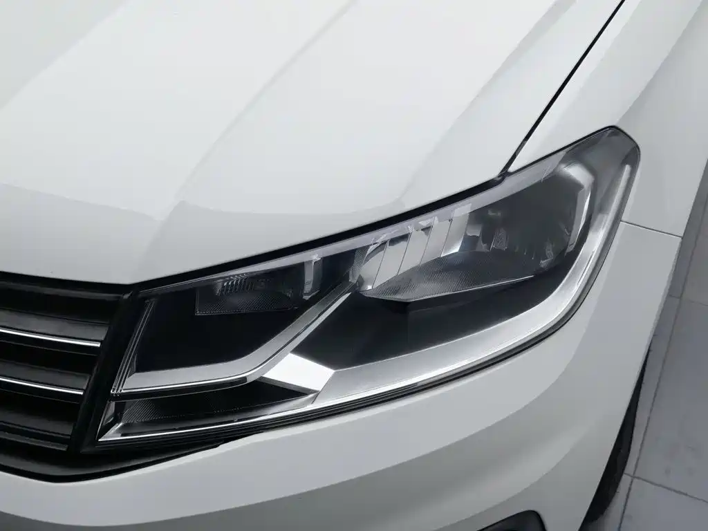 Volkswagen Santana — миниатюра 7