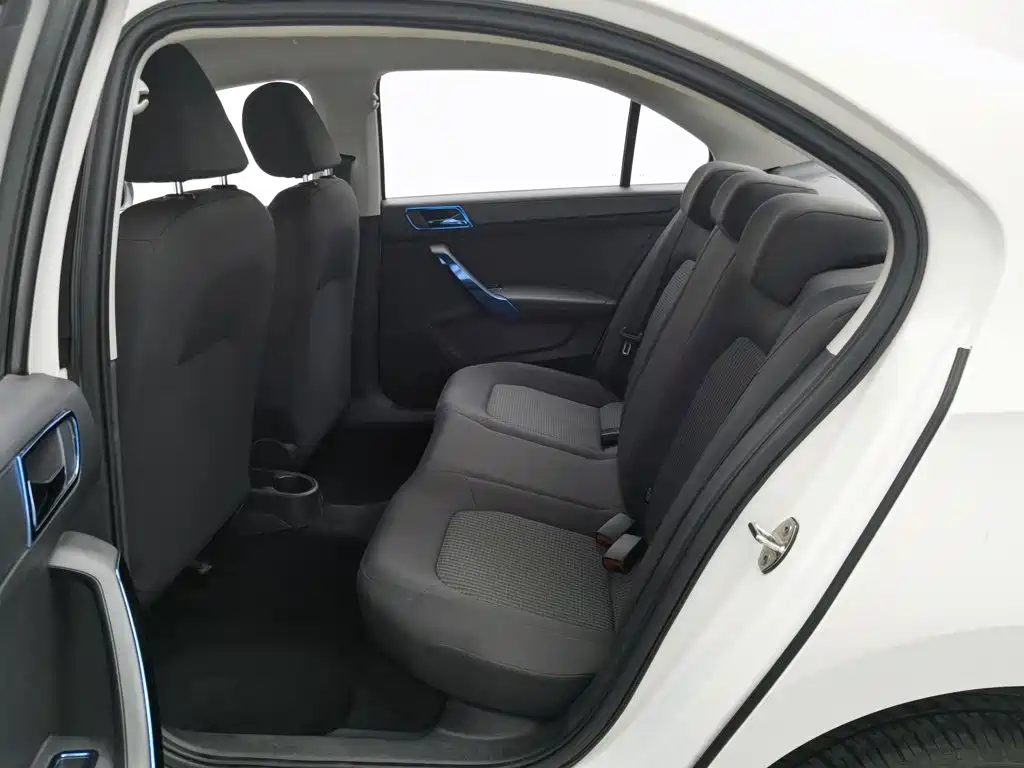 Volkswagen Santana — миниатюра 15