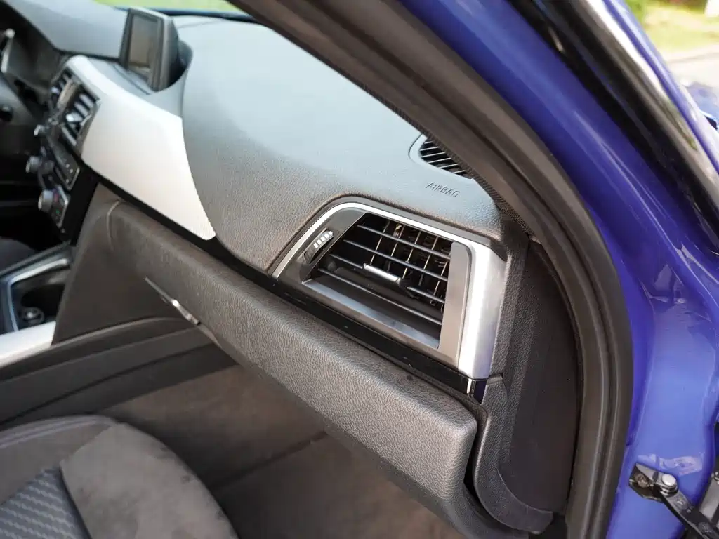 BMW 3 Series — миниатюра 25