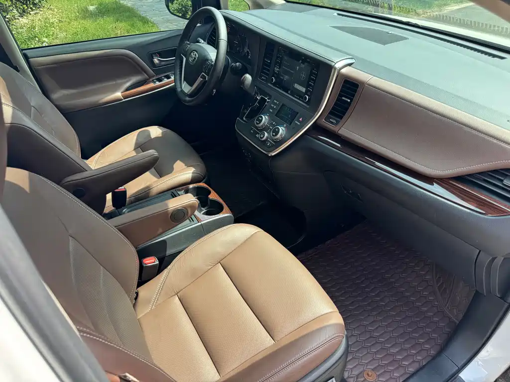Toyota Sienna 2019 3.5L