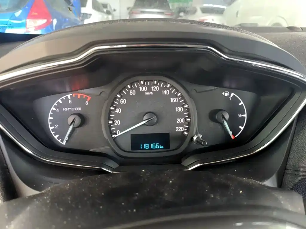 Ford Escort — миниатюра 5