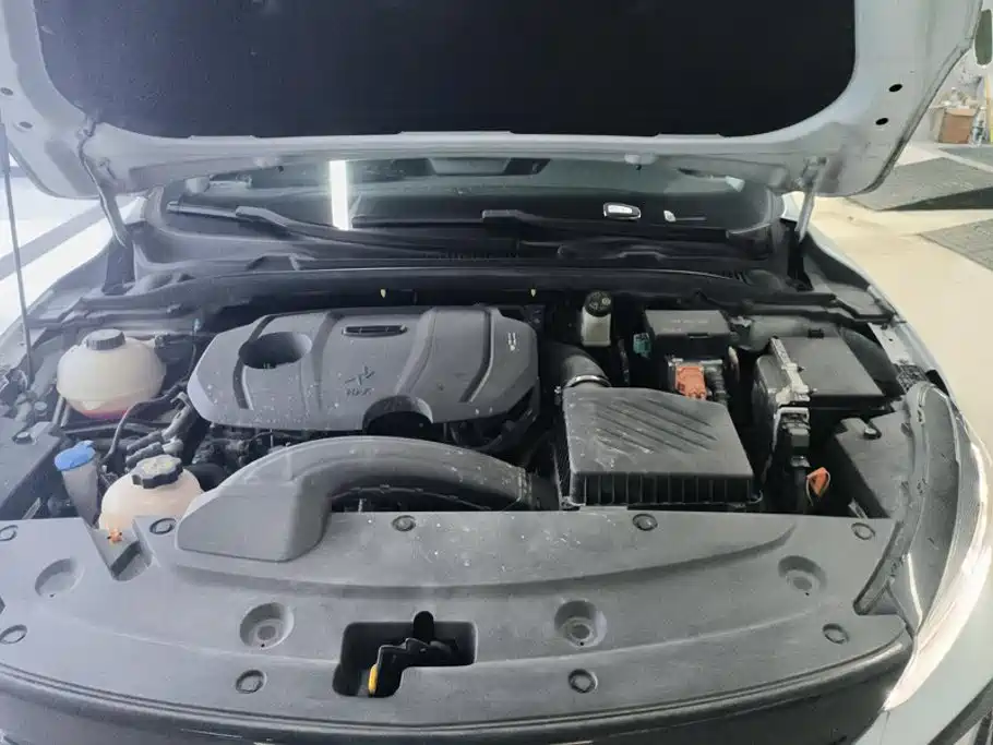 Geely L HiP — миниатюра 10