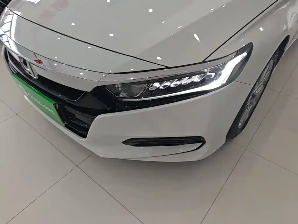 Honda Accord — миниатюра 24