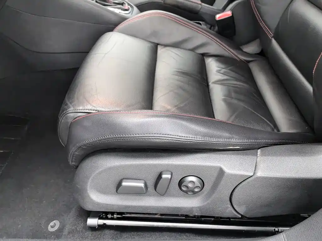 Volkswagen Golf GTI — миниатюра 20