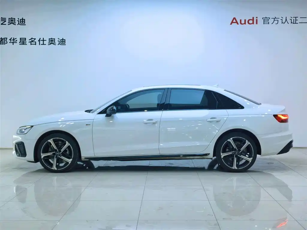 Audi A4L 2024 40 TFSI Luxury
