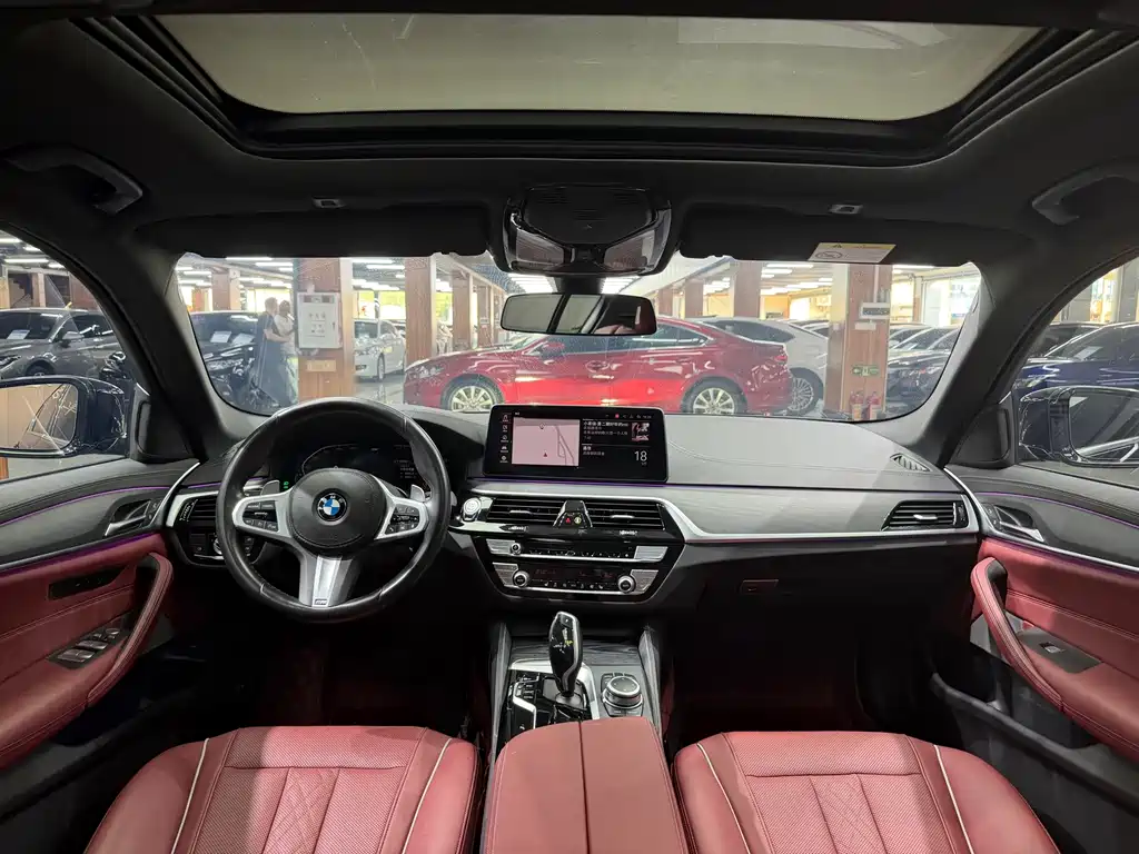 BMW 5 Series — миниатюра 8