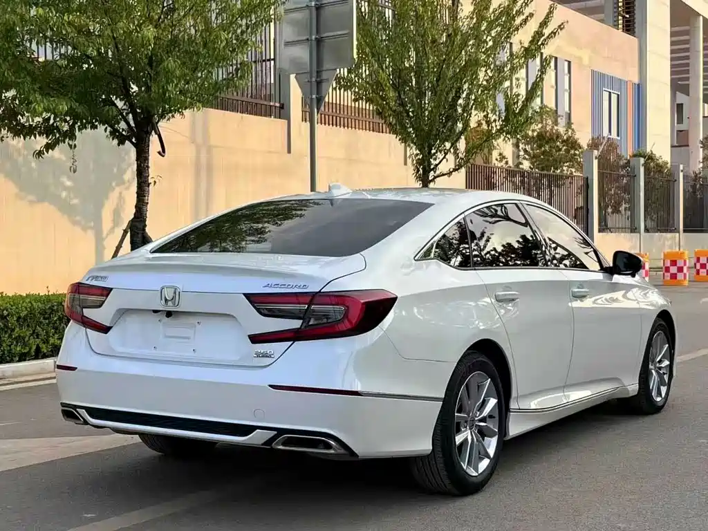 Honda Accord — миниатюра 7