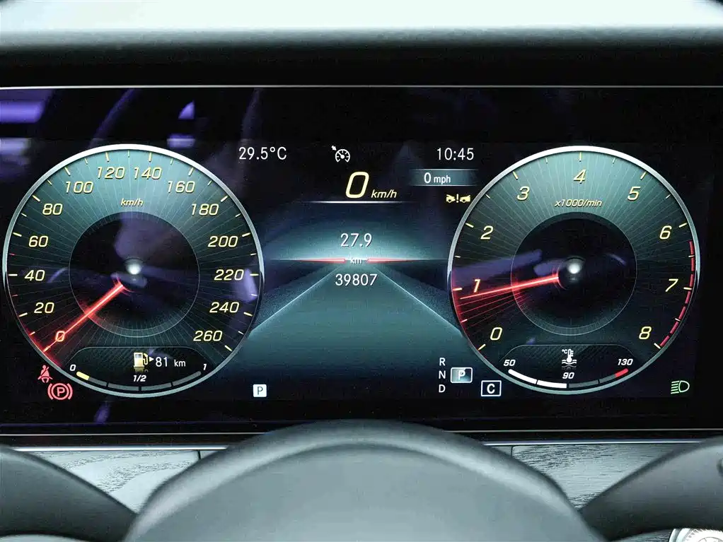 Mercedes-Benz E-Class — миниатюра 8