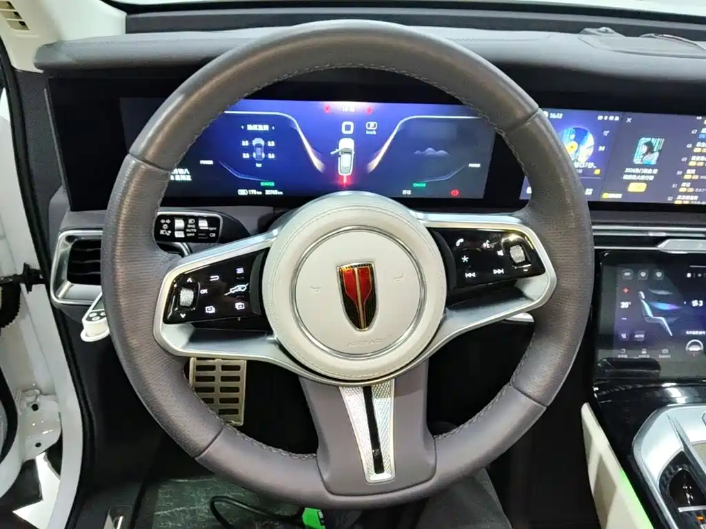 Hongqi Hongqi E-HS9 — миниатюра 10