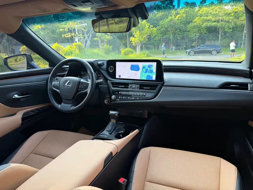 Lexus ES — миниатюра 15