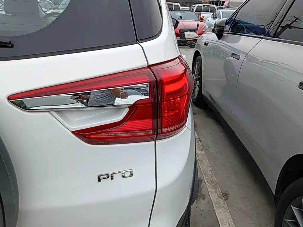 BYD Yuan Pro — миниатюра 8