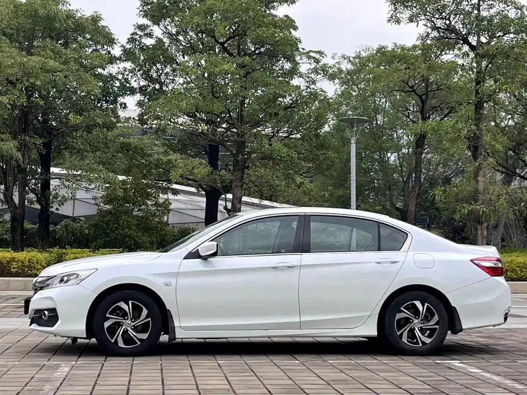 Honda Accord — миниатюра 4