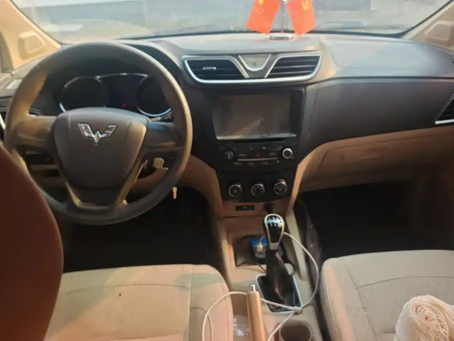 Wuling Hongguang — миниатюра 12